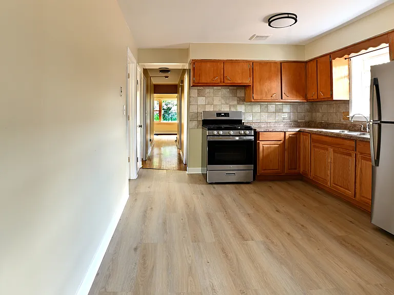 1018 S 11th Ave #2 — Photo 5