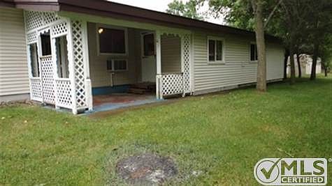3rd image of 101 Aspen Dr