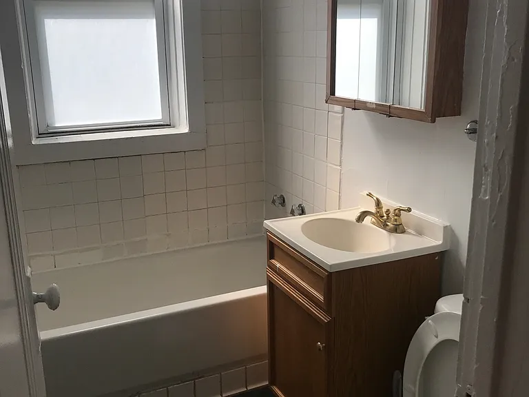 1934 N Fairfield Ave #3R — Photo 5