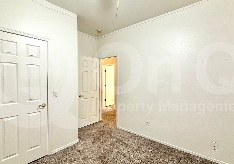 1st image of 15620 N 14th Dr