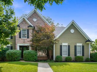 2404 Bainbridge Blvd, West Chicago, IL 60185