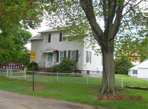 2nd image of 118 New York Ave