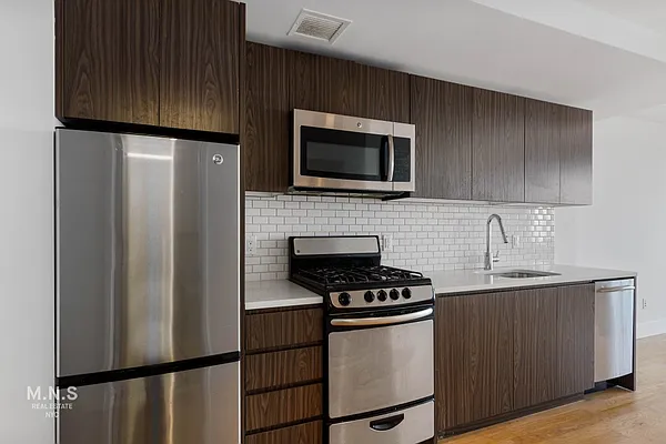 Rented by MNS | media 22