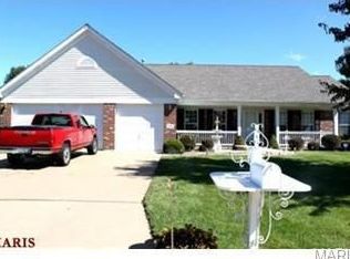 3700 Greenmoor Gardens Ct, Florissant, MO 63034