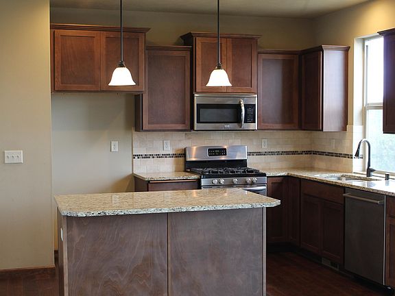5th image of 6107 N Hillmont Ln