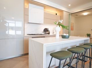 1342 Johnston Rd #208, White Rock, BC V4B3Z7