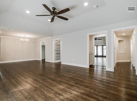 4th image of 6233 Monticello Ave