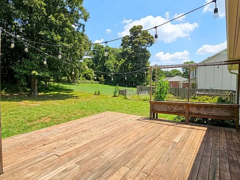 3270 Stratton Ln — Photo 16