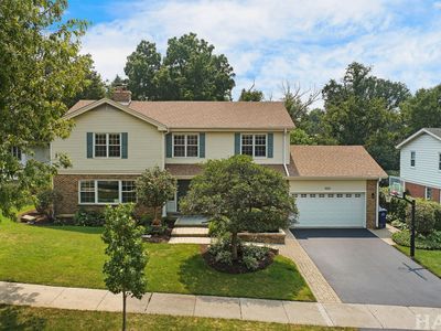 1423 Woodhill Dr, Northbrook, IL, 60062