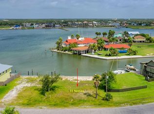 55 Nassau Dr, Rockport, TX 78382