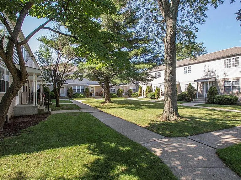82 Mitchel Ave — Photo 10