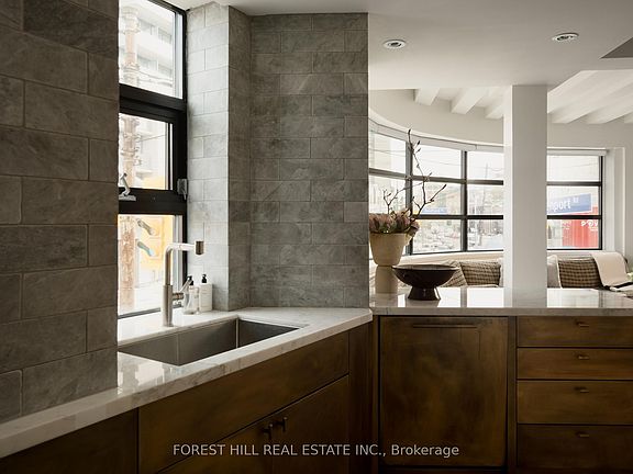 5th image of 295 Davenport Rd #205