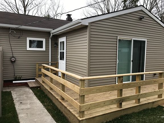 3rd image of 1212 Canterbury Dr