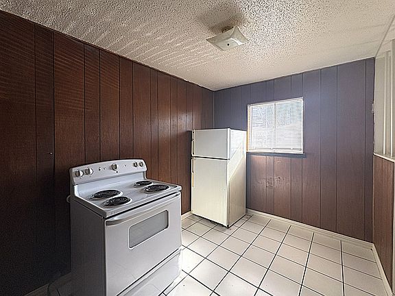 5th image of 602 Sunset Ln APT B