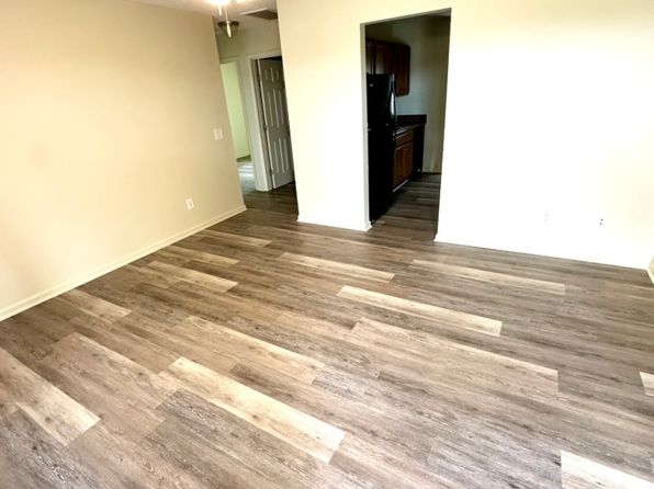 104 Ezra Ct #B