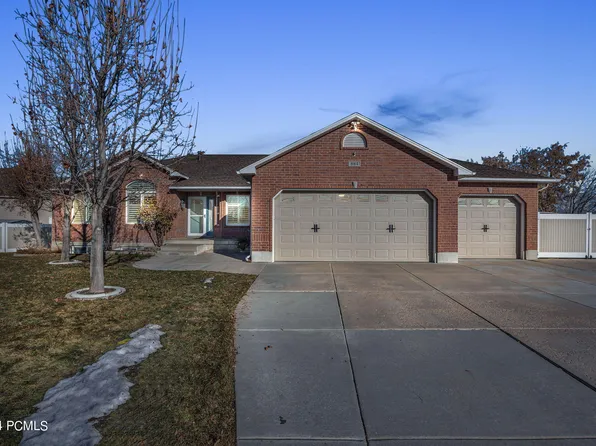 884 W 4050 S, Riverdale, UT 84405