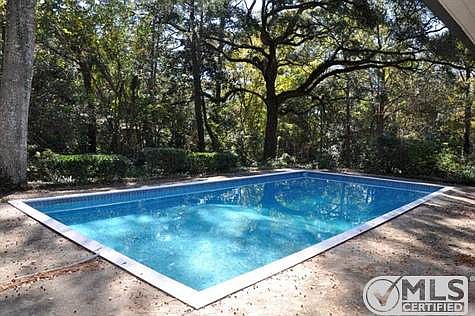 4th image of 901 Piedmont Dr