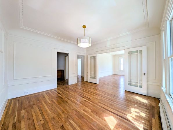 195 26th Ave APT 2