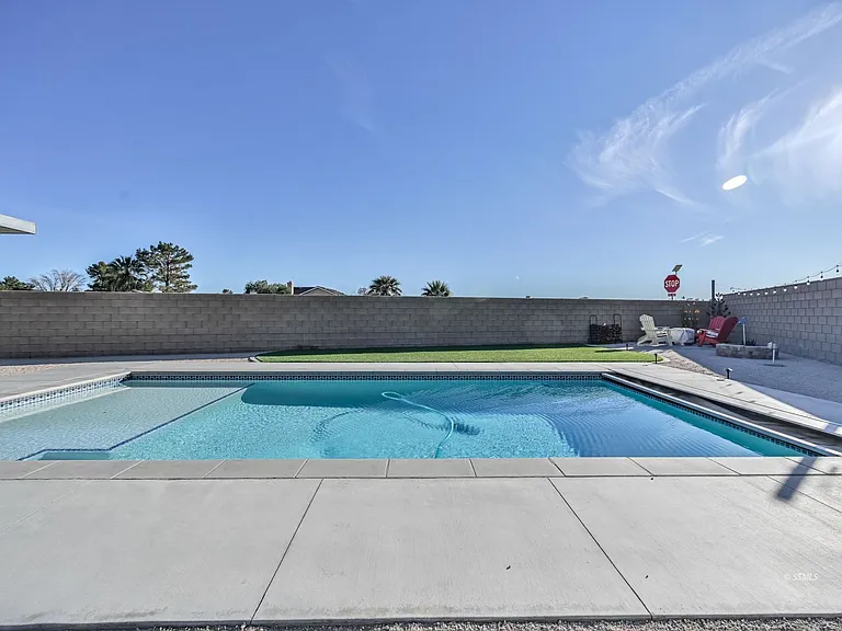 1129 Via Flore Way — Photo 42