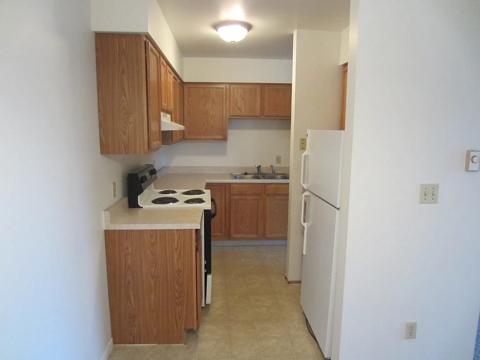2 bed, $930 — Photo 4