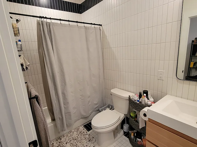 1208 N 29th St #3 — Photo 10