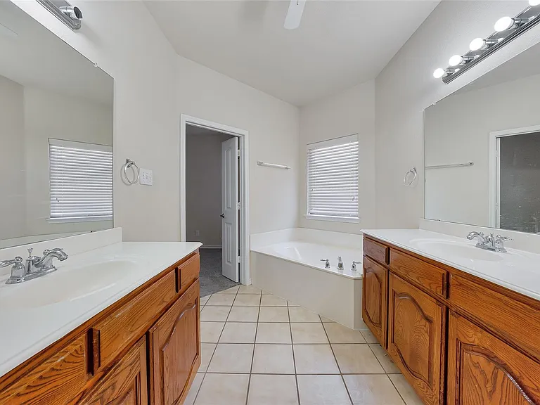 1411 Snowberry Dr — Photo 17