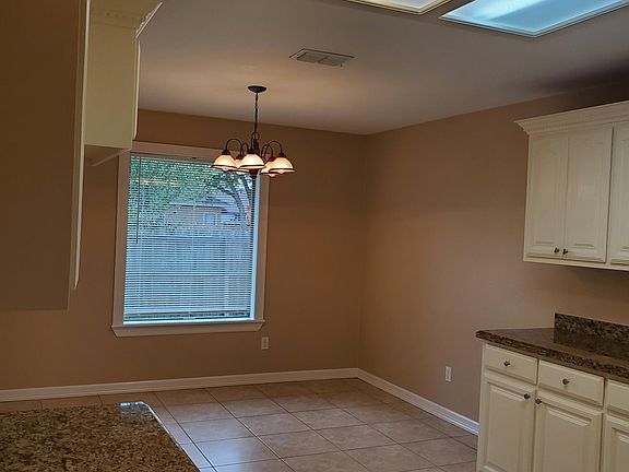 2nd image of 2124 Treasure Oaks Dr