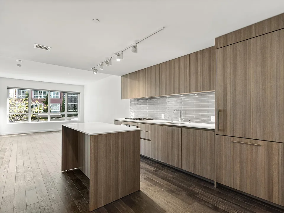 110 Channel St #415