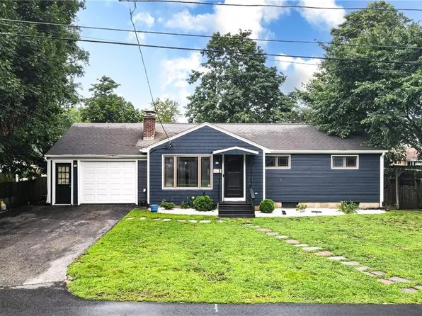 123 Lockhaven Rd, Warwick, RI 02889