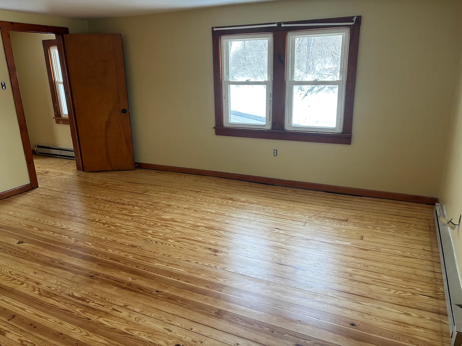 2 bed, 1000 sqft, $1,600 — Photo 4