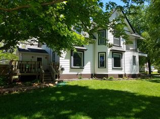 604 3rd Ave E, Cresco, IA 52136