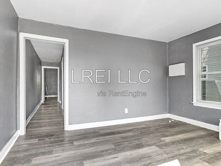 3127 Southern Ave — Photo 6