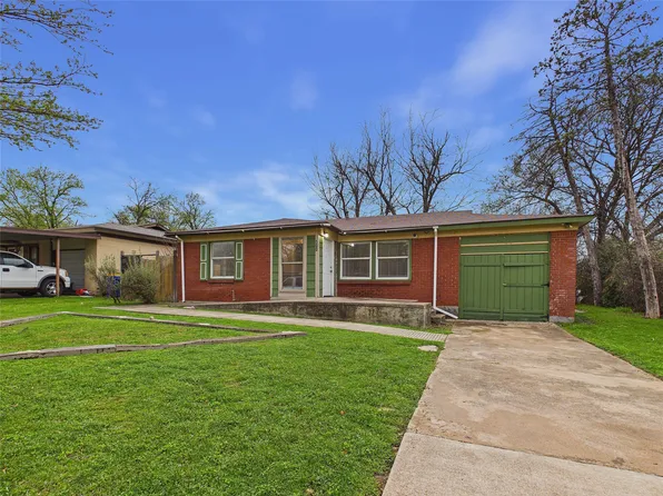 500 Crandle Dr, White Settlement, TX 76108