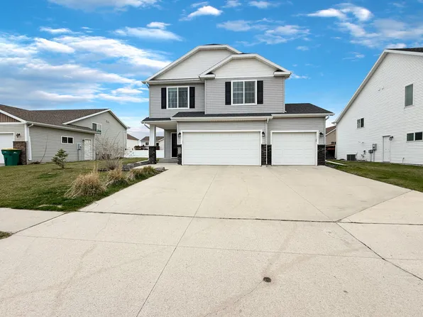 1116 31st Ave W, West Fargo, ND 58078