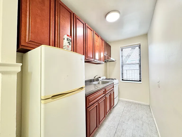 36-40 Bowne St #4B — Photo 10