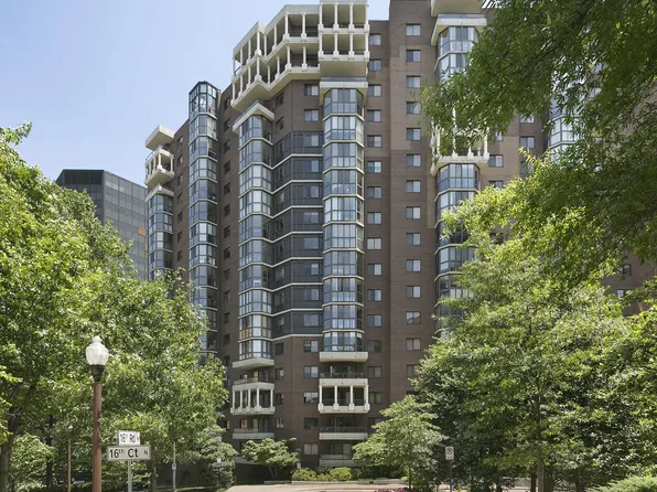 1600 N Oak St APT 420, Arlington, VA 22209