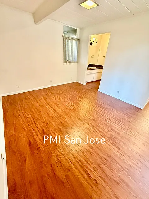 4 Bed 2 Bath home for rent in Palo Alto — Photo 3