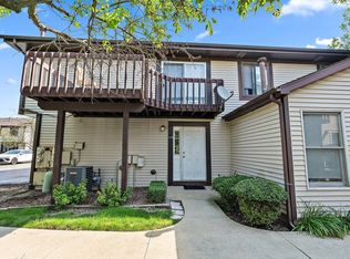 1715 Cedarbrook Ct, Sycamore, IL 60178