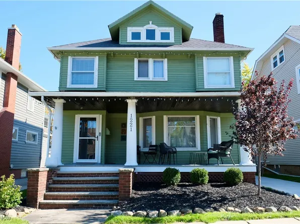 1221 Virginia Ave, Lakewood, OH 44107