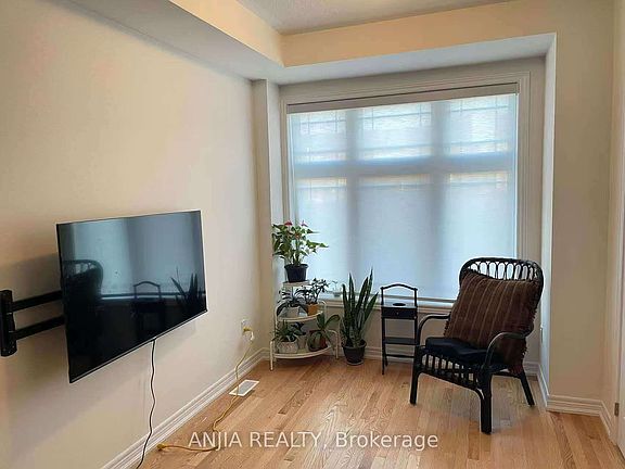 3rd image of 2863 Whites Rd