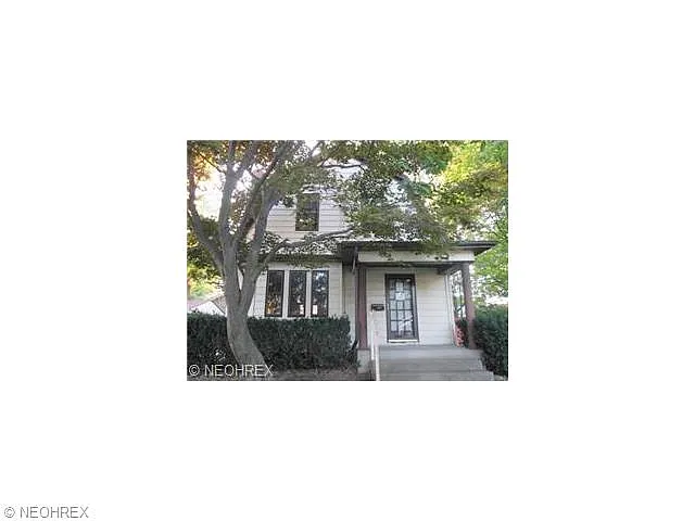 1651 Hillside Ter photo 1