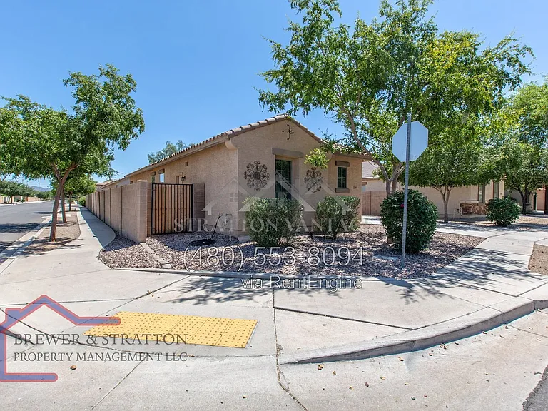 3035 E Dublin St — Photo 2