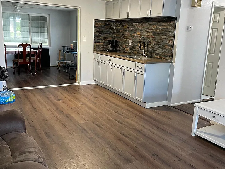 5216 Victoria Ln — Photo 6