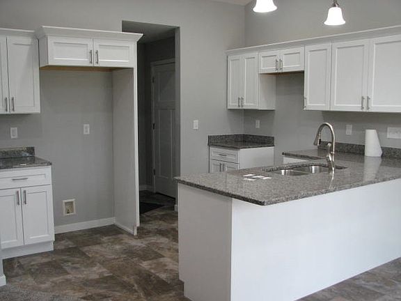 3rd image of 1609 Kellie Ave