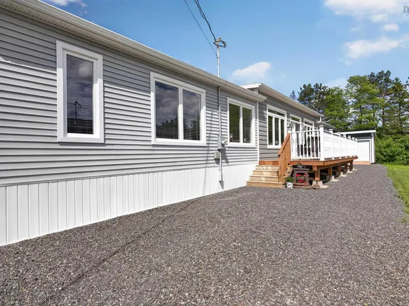86 Sunrise Ct, Colchester, NS B6L 0E9