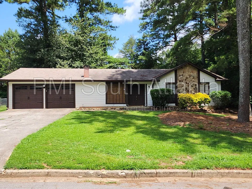 9257 Forest Knoll Dr