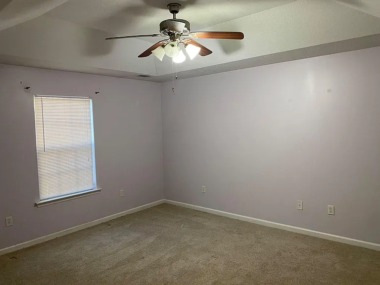 514 Goodale Ct — Photo 6