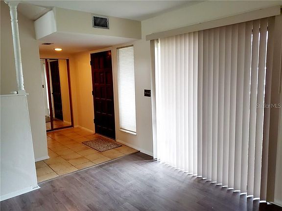 3rd image of 1836 Crystal Lake Dr APT 104