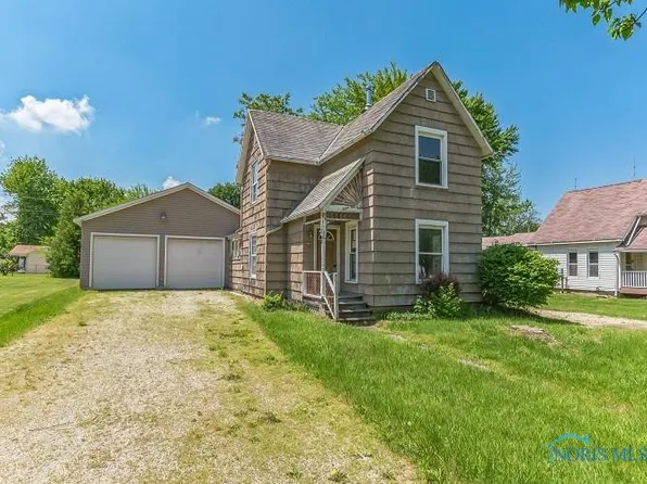 307 N Center St, Wayne, OH 43466