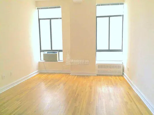 Rented by Manhattan Connection | media 22